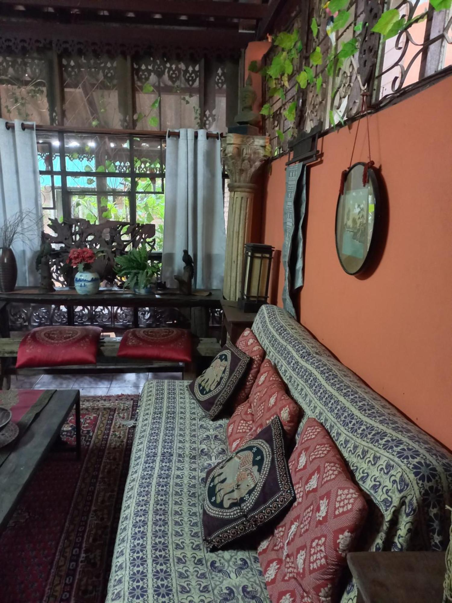 Teak House Chiang Mai Hotel Exterior foto
