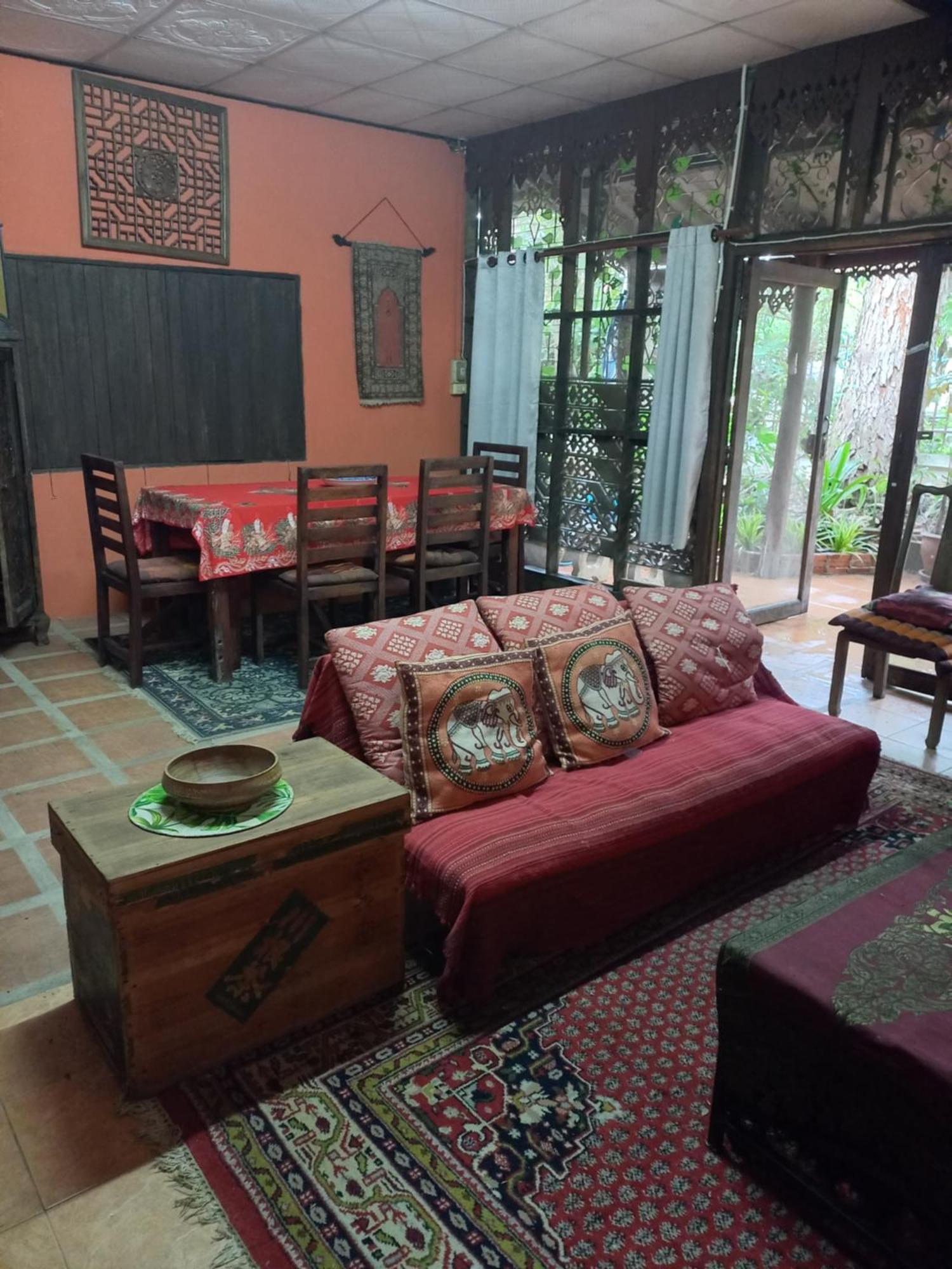 Teak House Chiang Mai Hotel Exterior foto