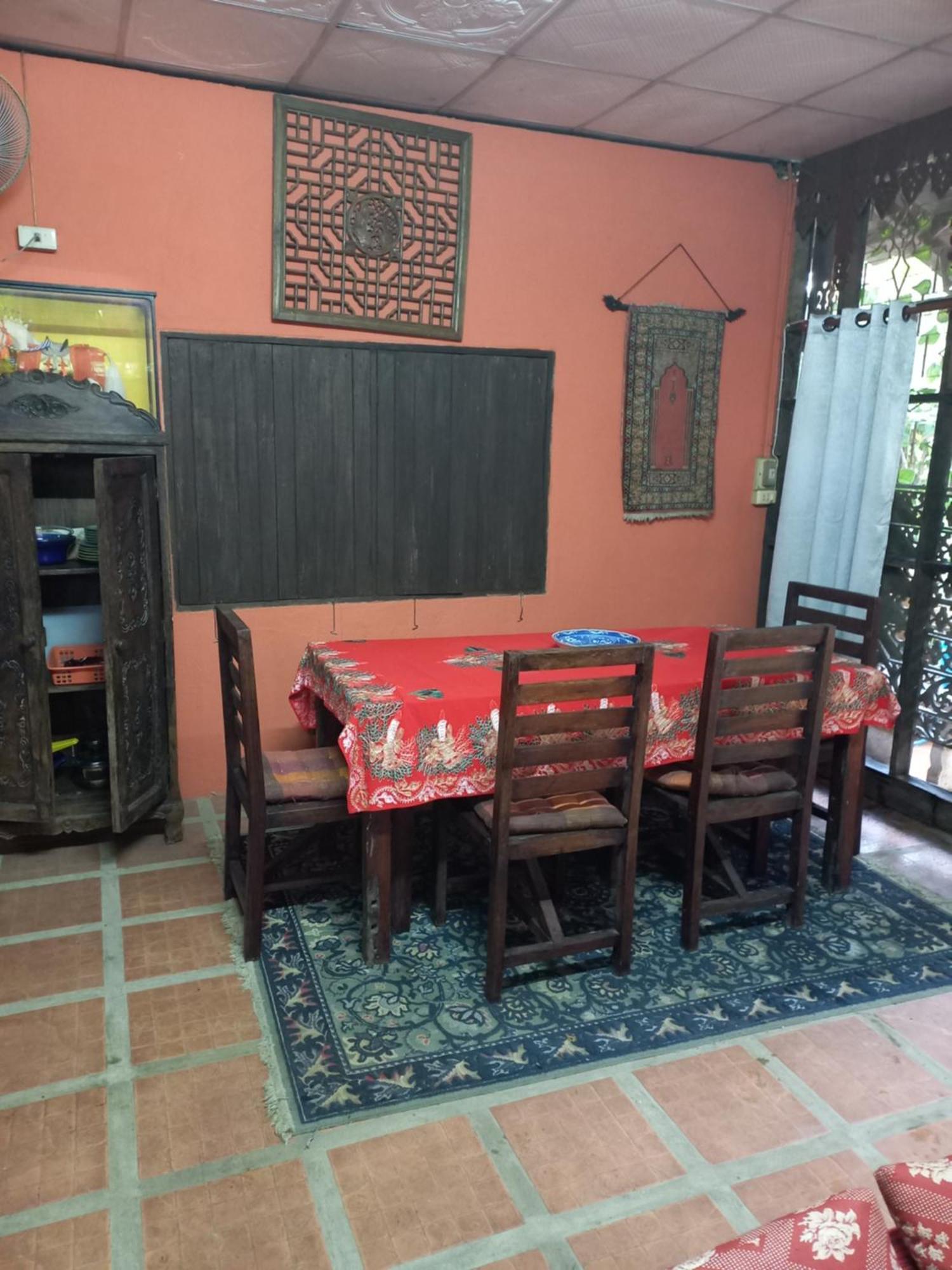 Teak House Chiang Mai Hotel Exterior foto